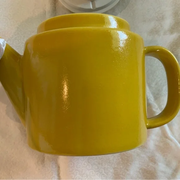 Sankai Common Teapot Pottery Stainless Steel Tea Strainer Yellow 33.8 fl oz.